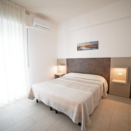 Hotel Mara Rimini Bagian luar foto