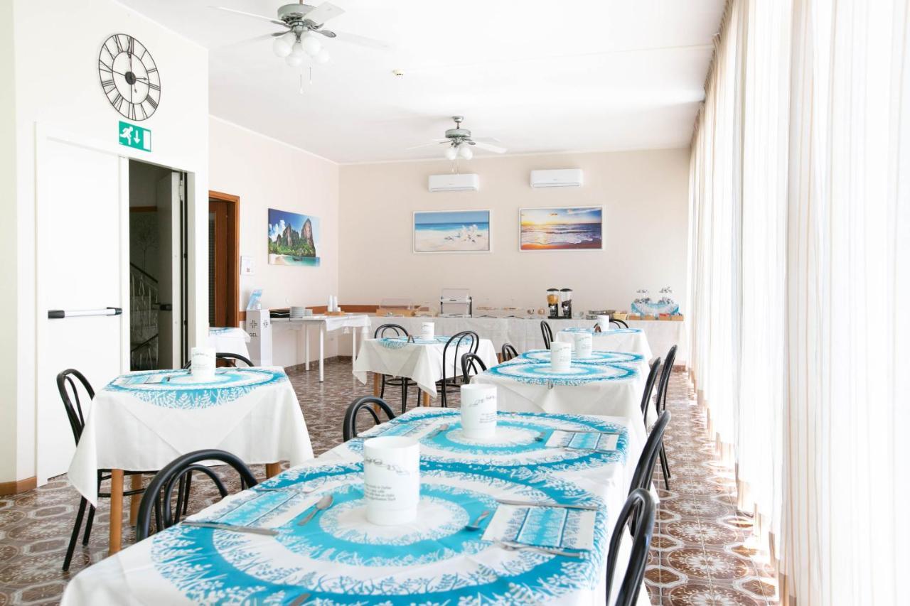 Hotel Mara Rimini Bagian luar foto