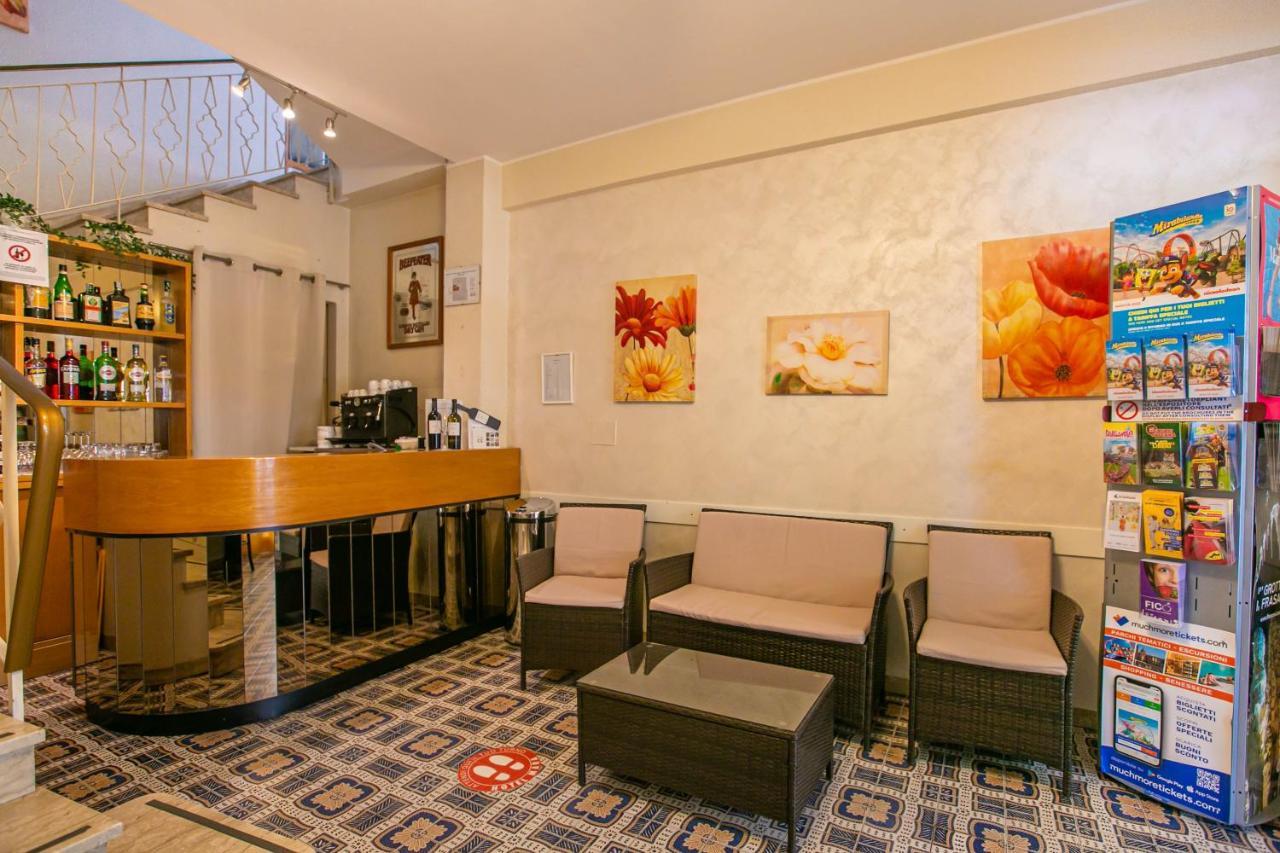 Hotel Mara Rimini Bagian luar foto