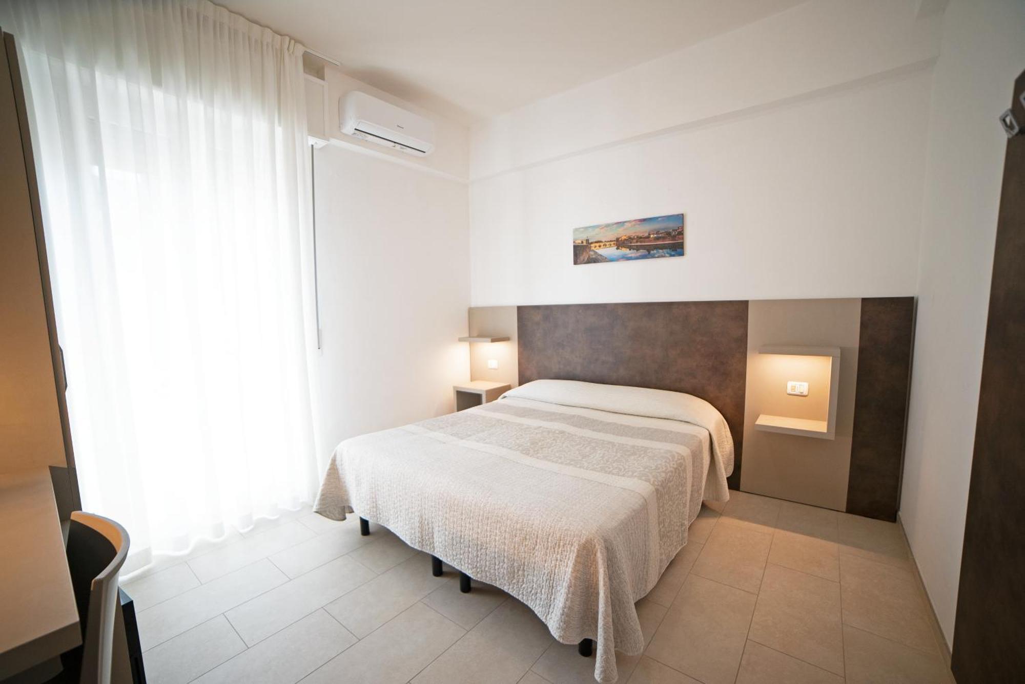 Hotel Mara Rimini Bagian luar foto