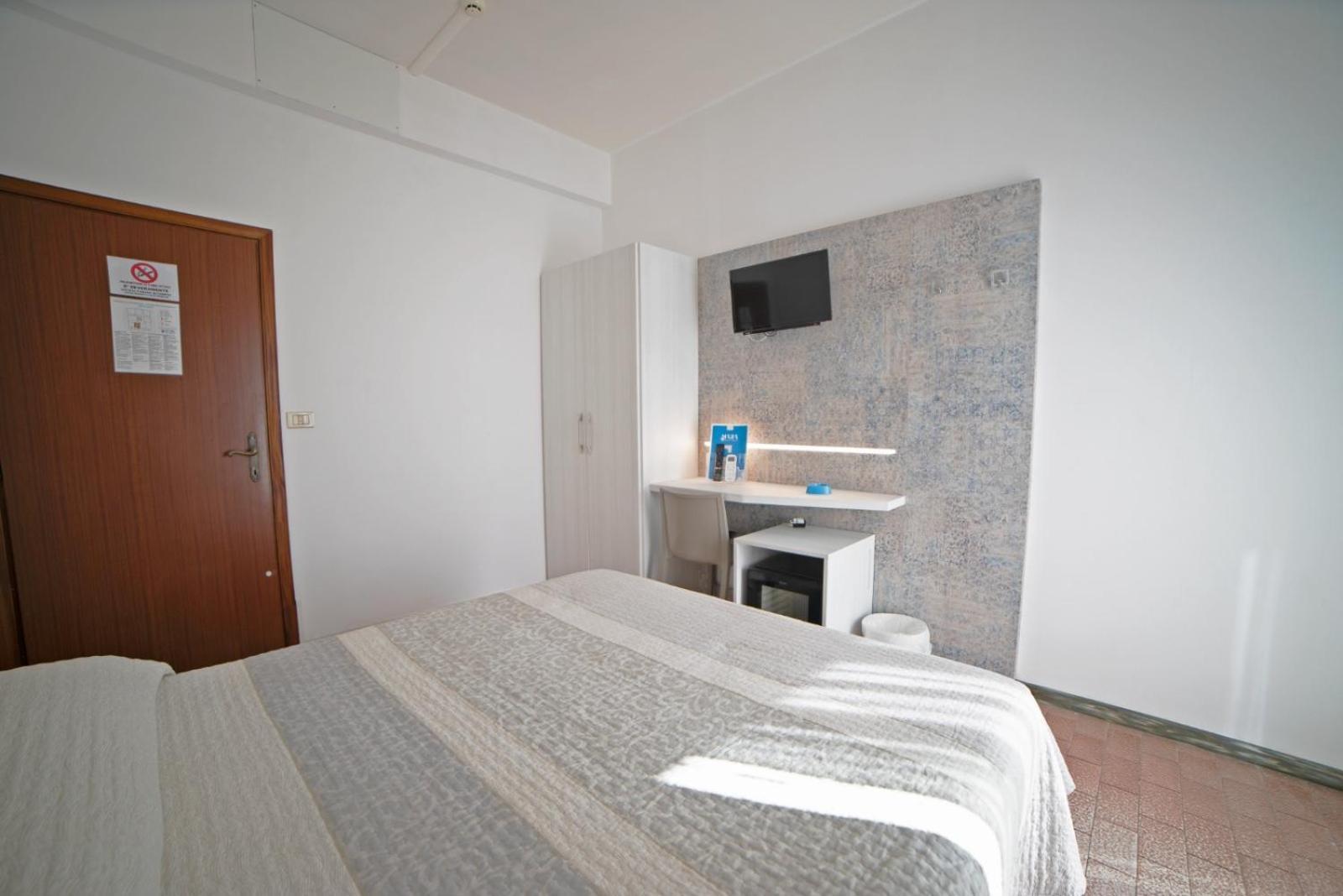 Hotel Mara Rimini Bagian luar foto