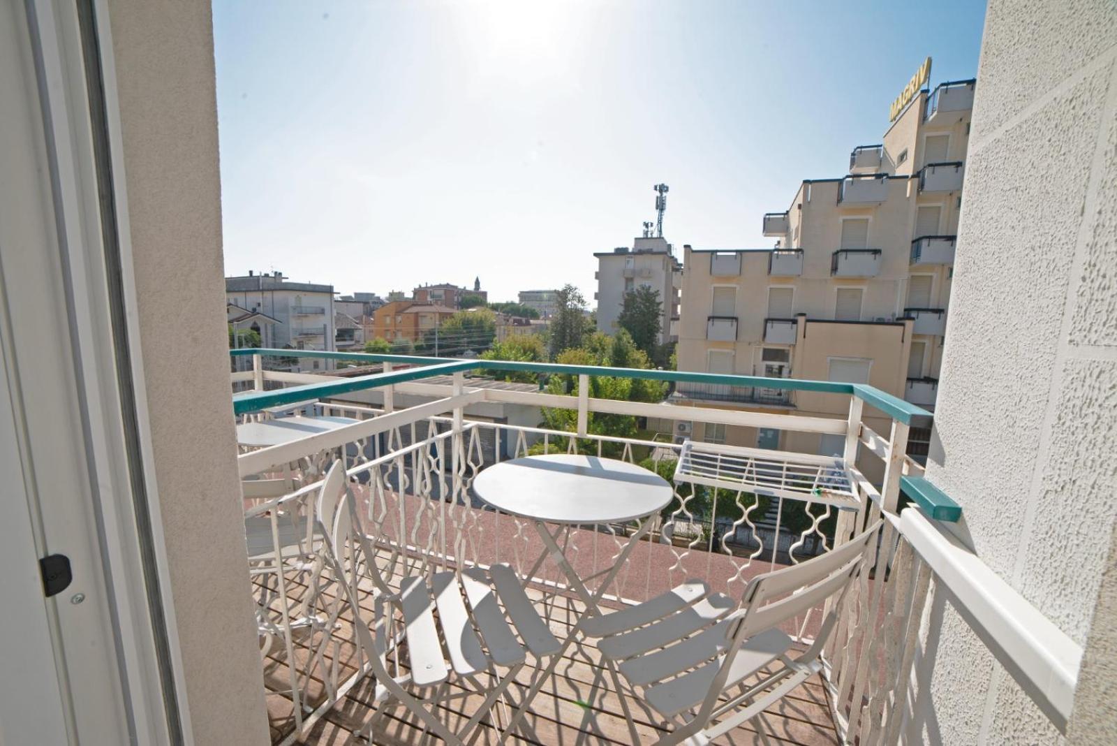 Hotel Mara Rimini Bagian luar foto