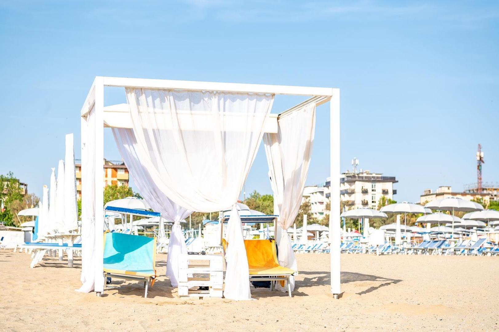 Hotel Mara Rimini Bagian luar foto