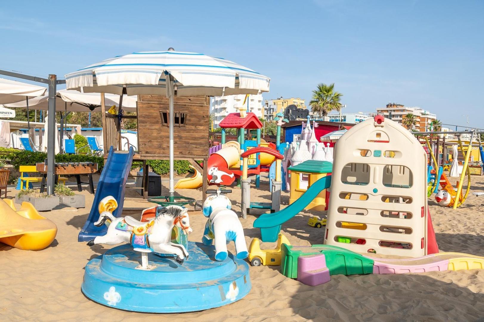 Hotel Mara Rimini Bagian luar foto