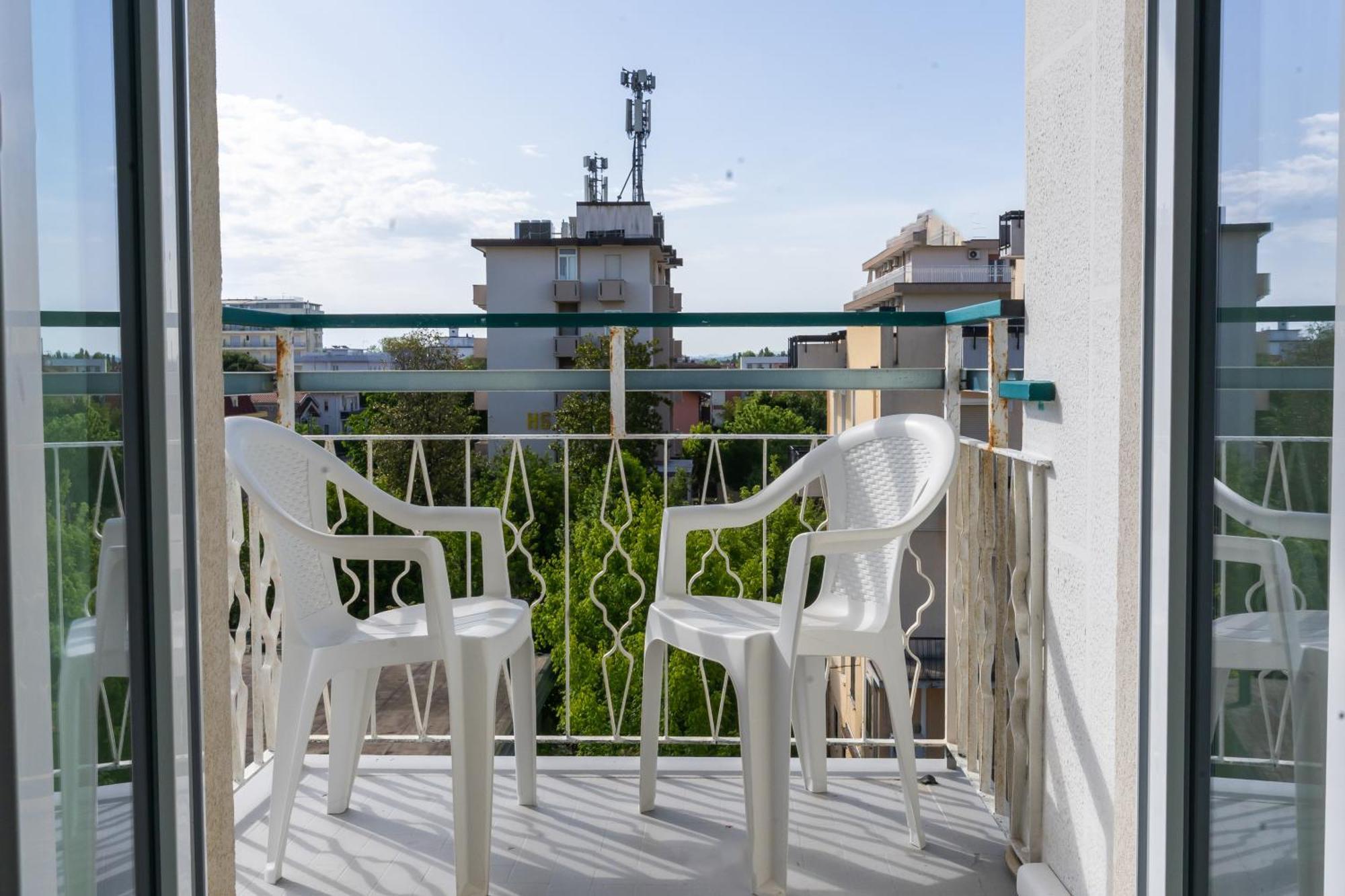 Hotel Mara Rimini Bagian luar foto
