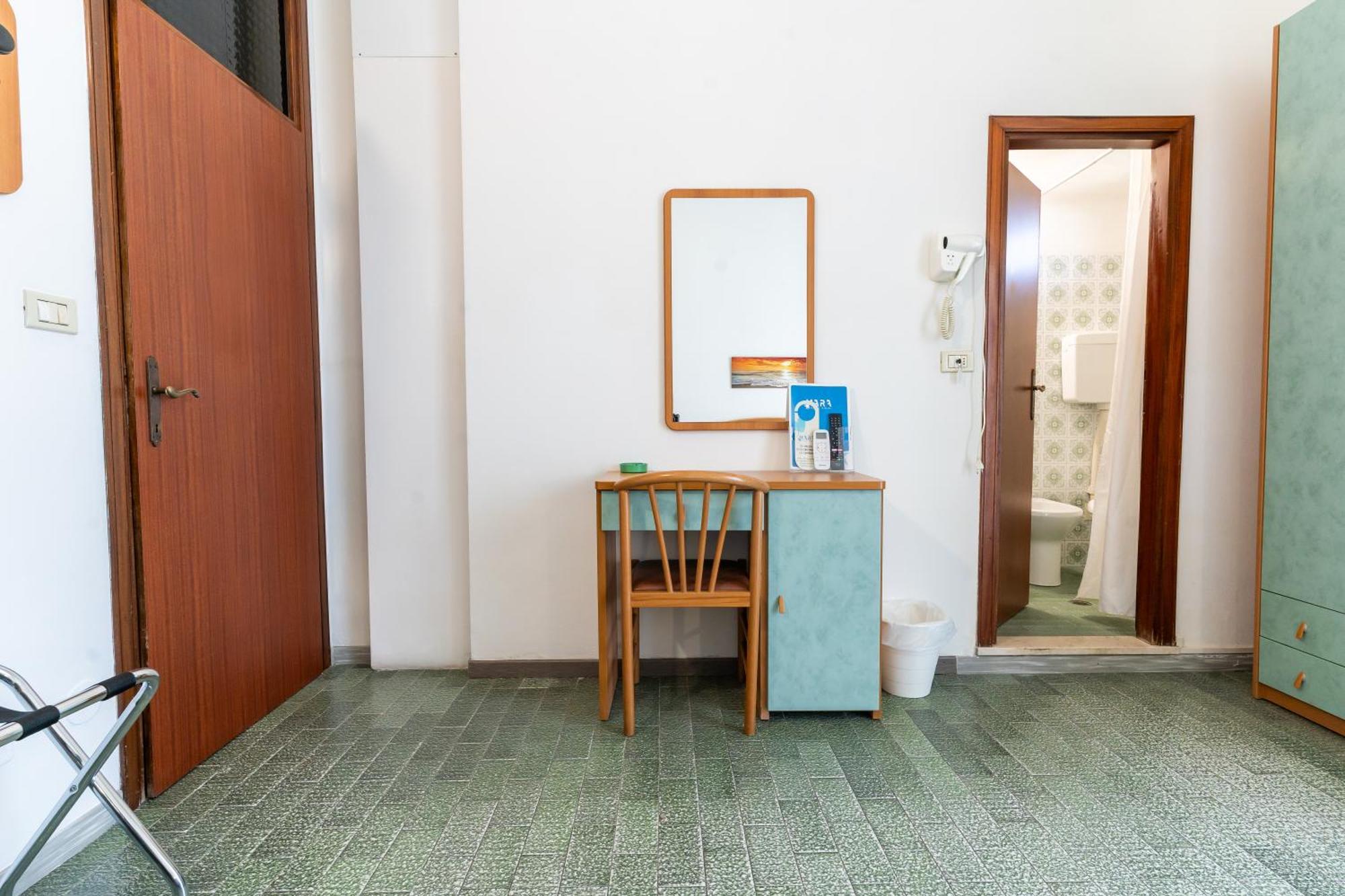 Hotel Mara Rimini Bagian luar foto