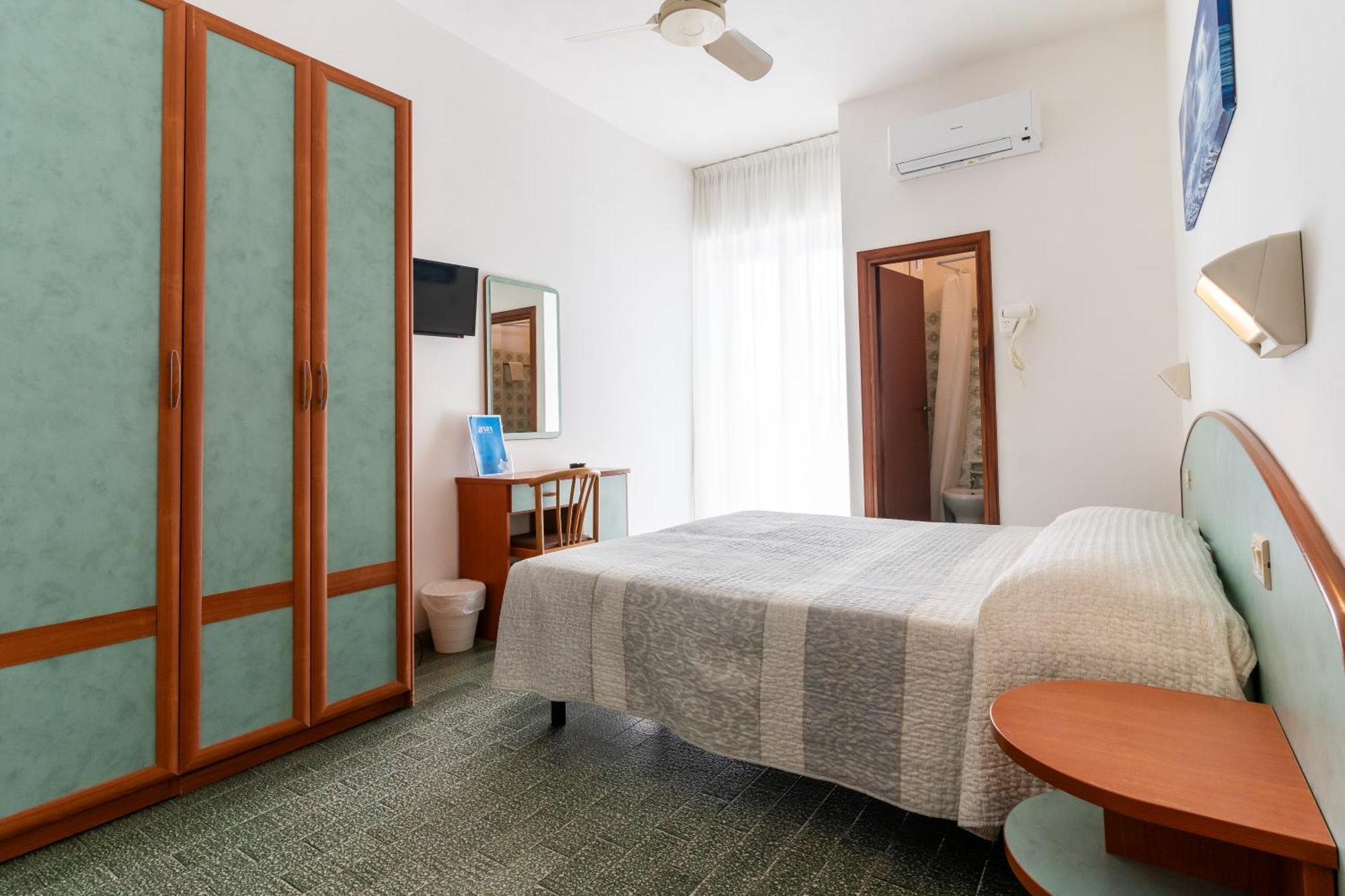 Hotel Mara Rimini Bagian luar foto