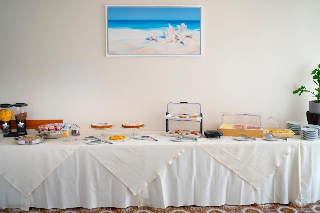 Hotel Mara Rimini Bagian luar foto